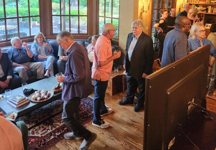 Jill Docking Hosts Fundraiser